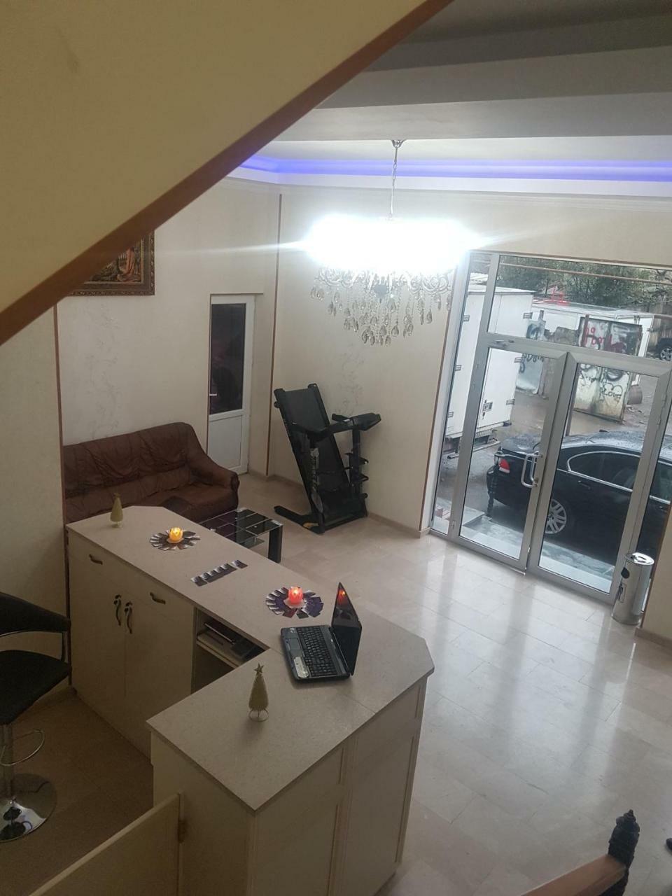 Hotel Leader Tbiliszi Kültér fotó